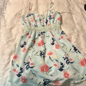 Floral mini dress Large